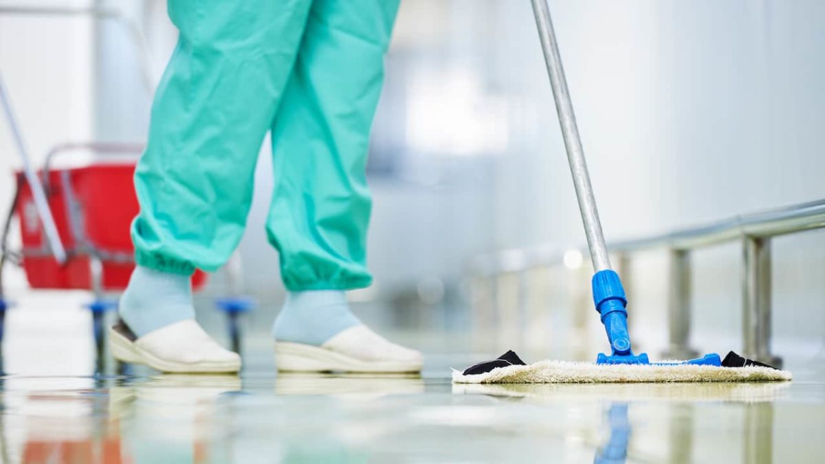 Gátolható-e az egészségügyi dolgozók kórokozókkal történő fertőződése nanoezüsttel?
